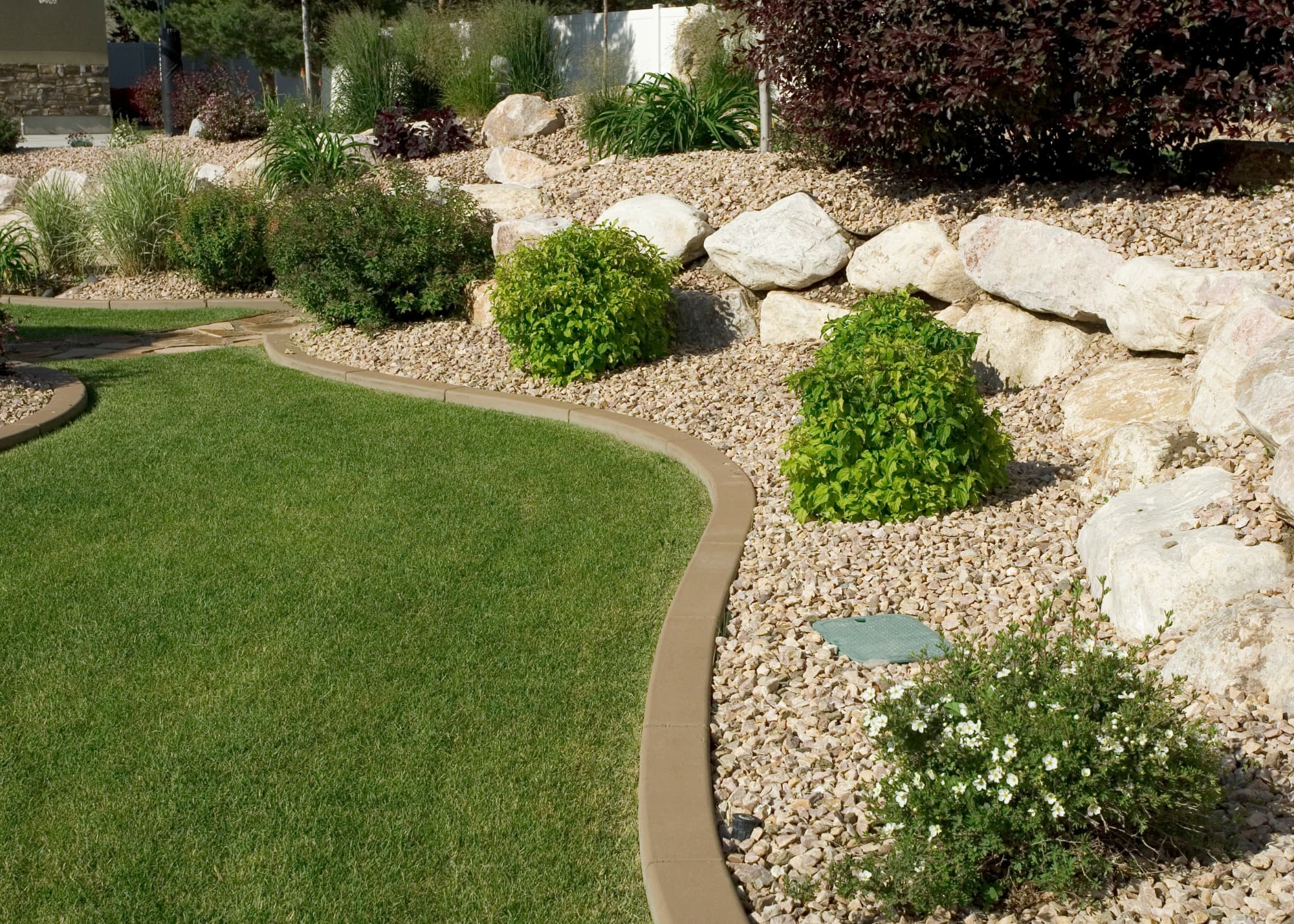 Transform Your Elmhurst Yard