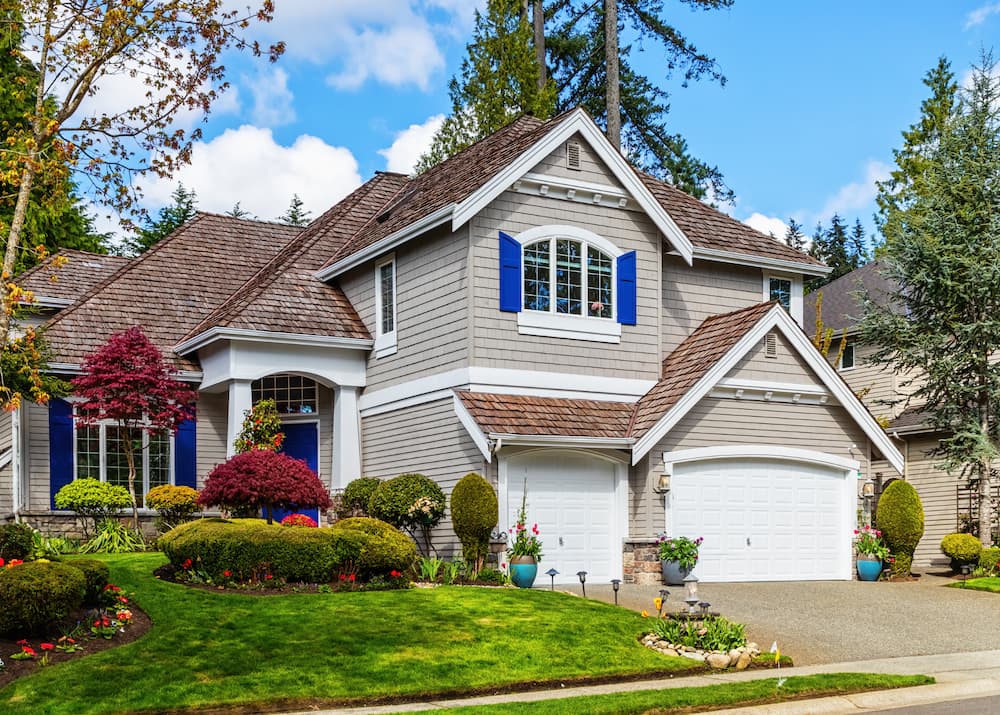 Professional lawn care and landscaping maintenance for a stunning yard.