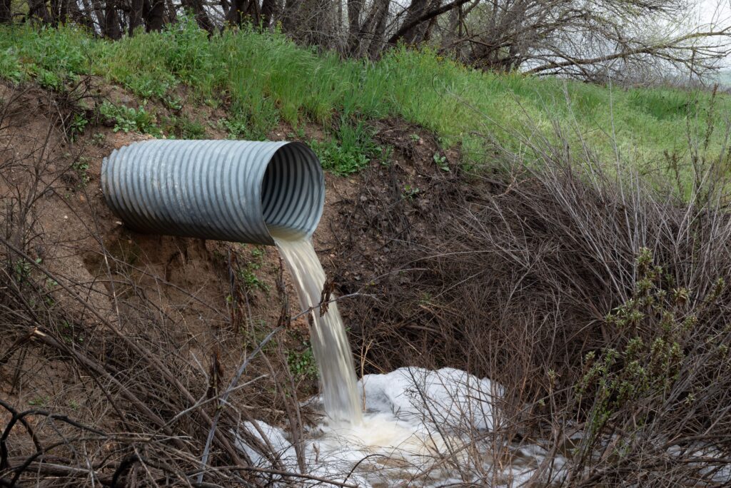 pipe water discharge into drainage