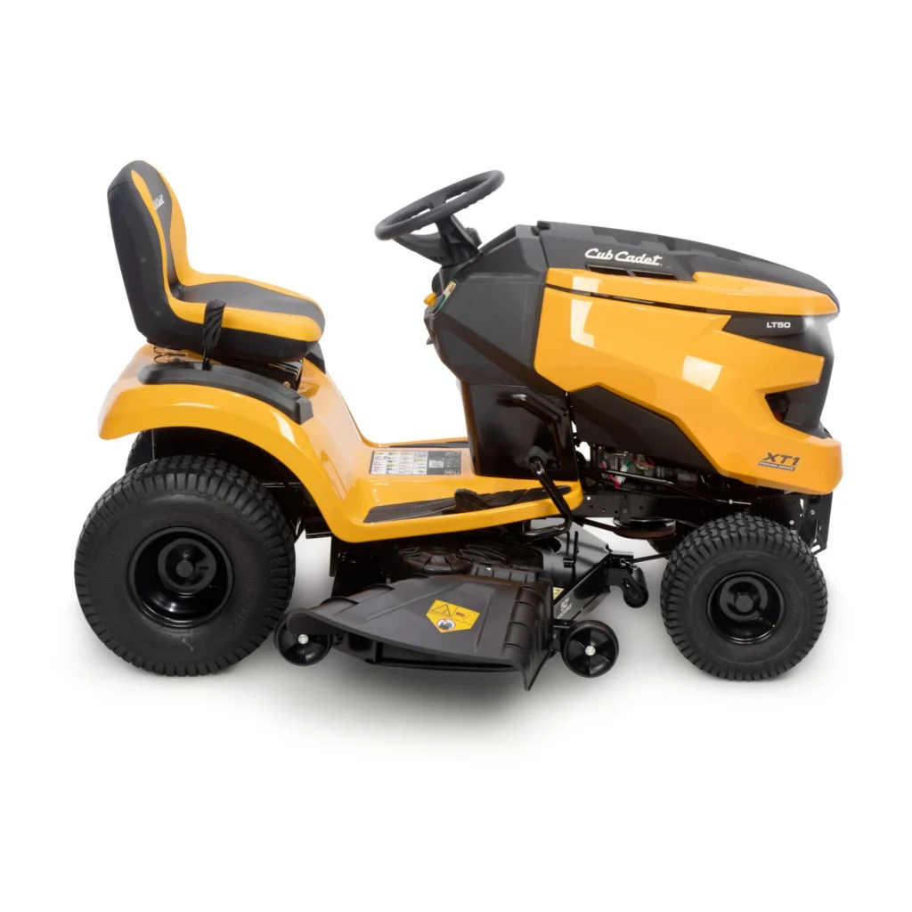 Cub_cadet mower That can be used for Snowmowing and grass mowing.